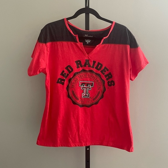 Klutch License Apparel Texas Tech Red and Black V Neck T-Shirt Size 1X - Picture 1 of 3